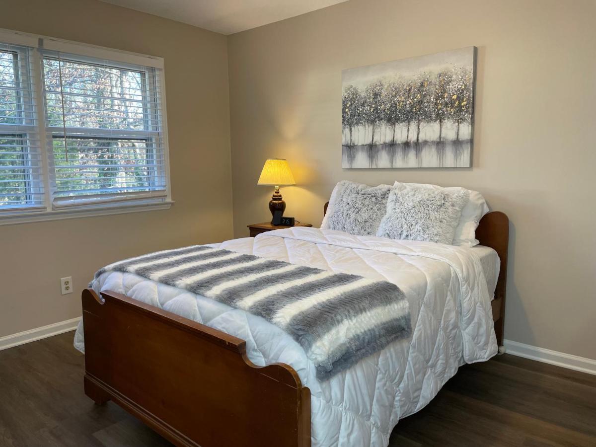 Serene Landing Place Near Downtown Cary Exterior photo